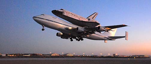Space Shuttle Discovery departing Edwards AFB, September 20, 2009